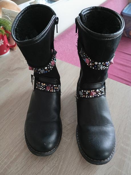 Graceland cizmicky c. 33, graceland,33