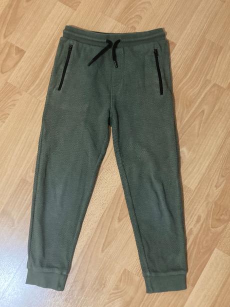 Teplaky, reserved,140