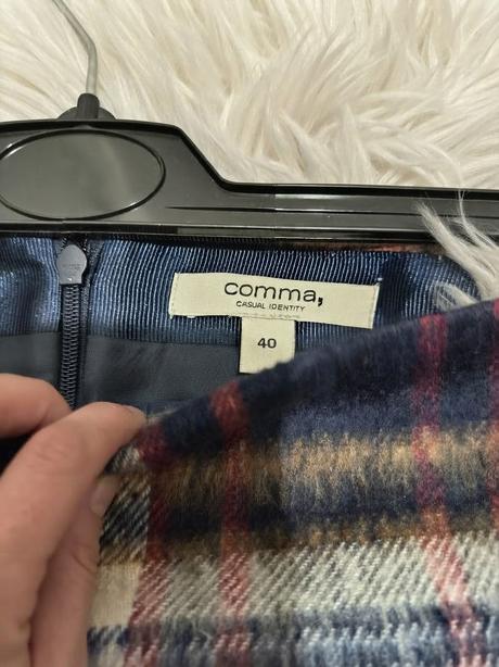 Krátka sukňa z hrejivého, huňatého materiálu comma, l