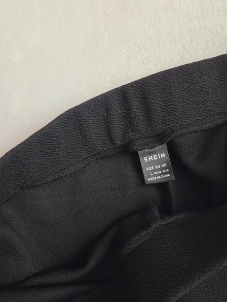 Nohavicovy komplet, m