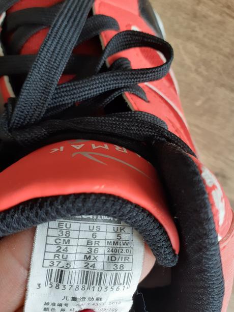 Tenisky na basletbal, 38