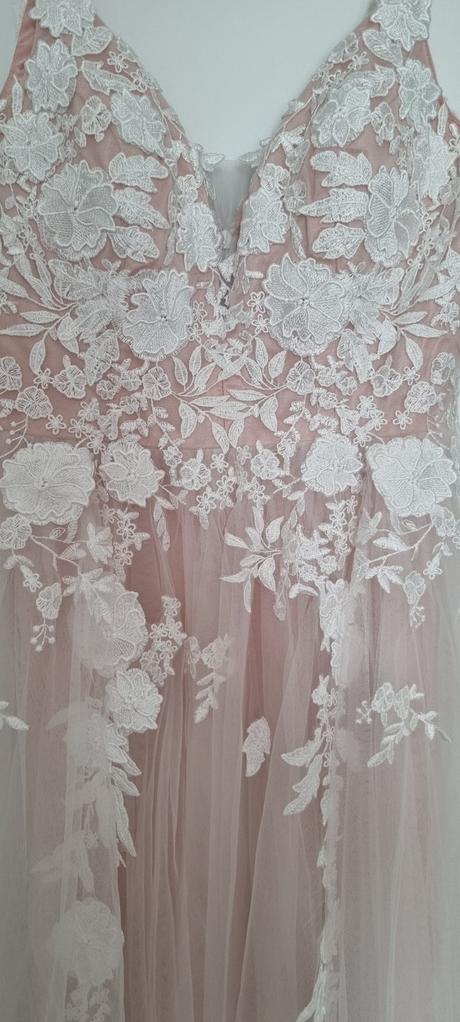 Dámske spoločenské/svadobné šaty, 38