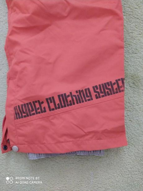 Lyžiarske,snowboardové nohavice originál zn.nugget, m