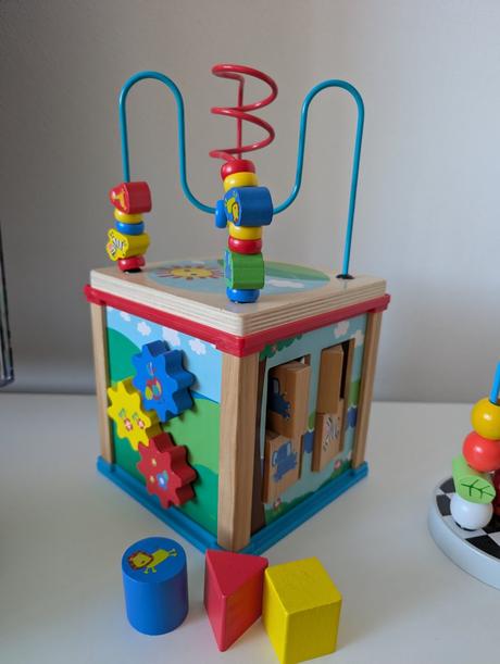 Labyrint, multifunkcna kocka, 