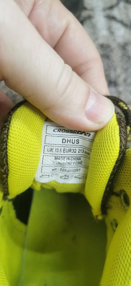 Turistické topánky, 32