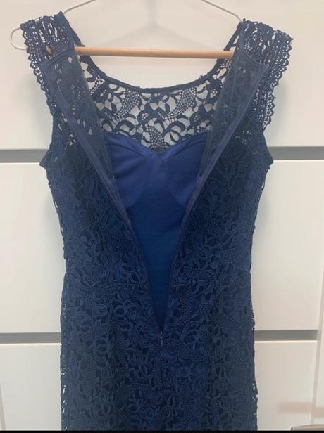 Tmavomodré krajkové šaty zn. ozeta, 38