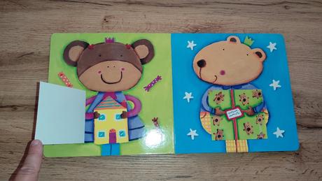 Vianočná knizka s okienkami,