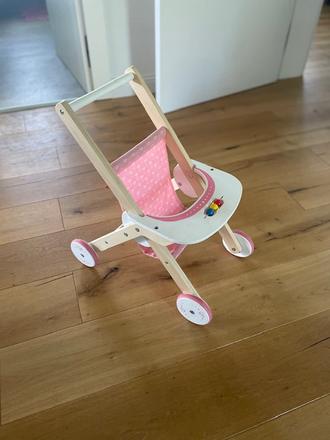 Hape hape kočík pre bábiku,