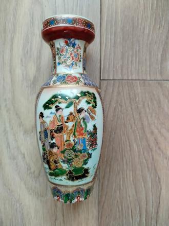 Porcelánová váza, 