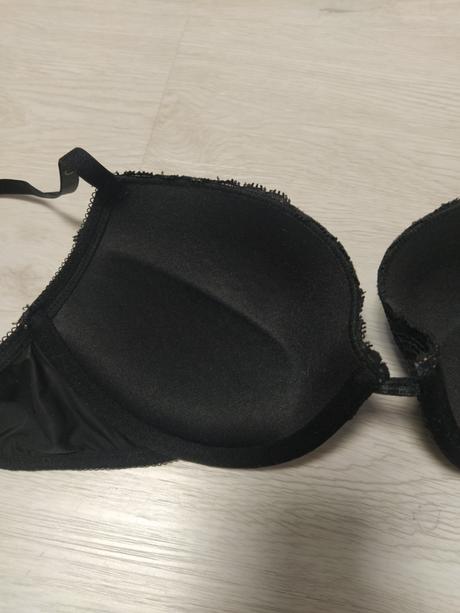 Dámska podprsenka., calvin klein,75c