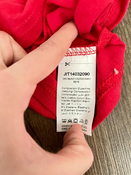 Červený crop top s dlhým rukávom, s