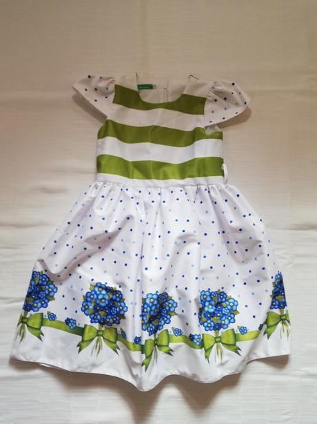 Dievčenské šaty, 122