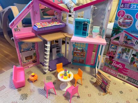Barbie dom v original krabici,