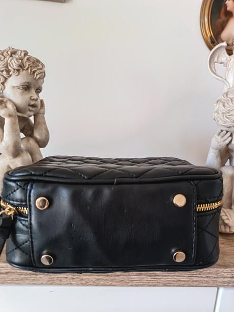 Čierna prešívaná mini crossbody kabelka zara (20x1, zara