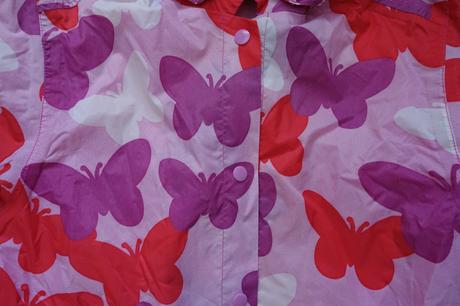 Pršiplášť s motýlikmi, yigga,140