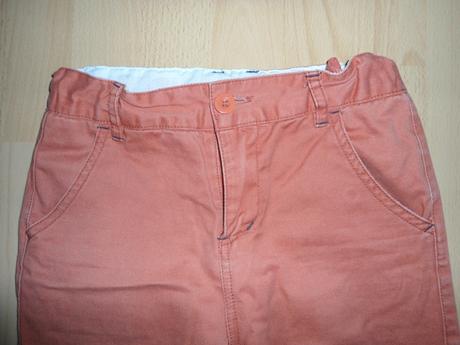 Oranzove nohavice, 140