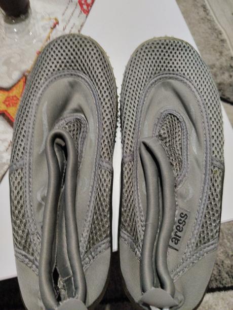 Topánky do vody, 36