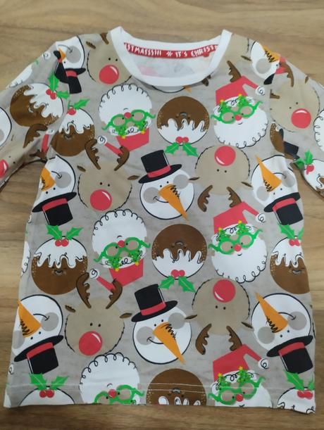 Vánoční tričko, 104