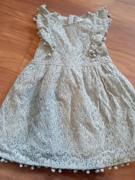 Šaty v 98, sinsay,98