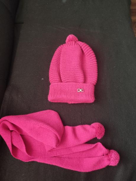 Čiapka so šálom, 128