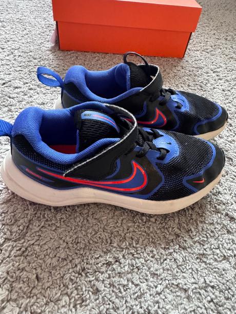 Nike cosmic runner 32, nike,32