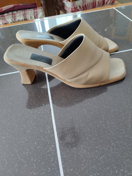 Šľapky na podpätku, 37