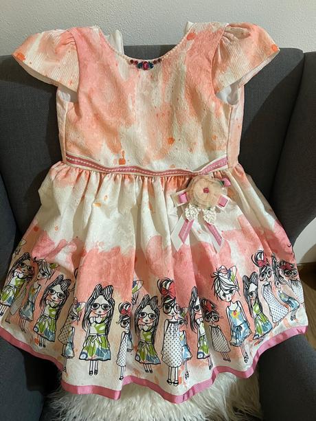 Saty slavnostne, 128