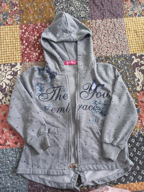 Tenká mikina s motylikom, 116