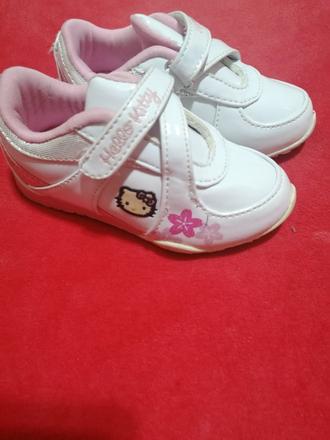 Tenisky hello kitty, 23