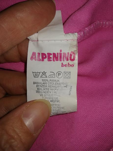 Dievčenské šaty, 86