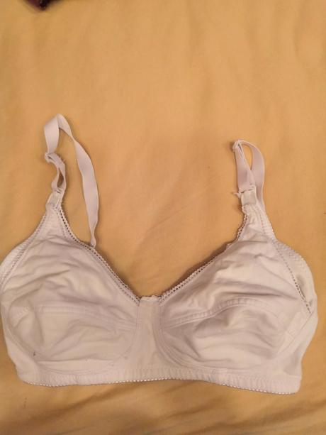 Dámska kojenecká  podprsenka, m