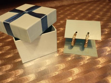 Pozlátené kruhové náušnice,