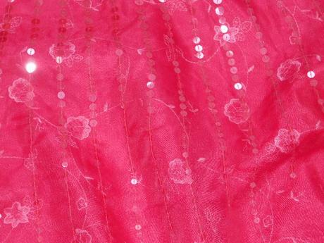 Luxusna velmi pekna hodvabna sukna, 38