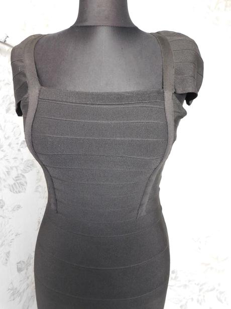 Kvalitne elegantne šaty, 36