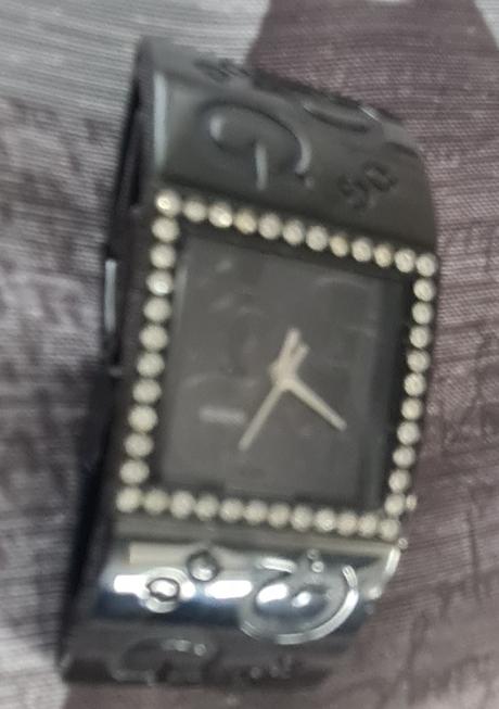 Hodinky guess, guess