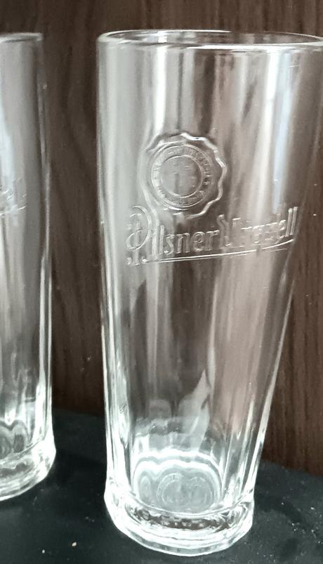 2x pohár pilsner urguell,
