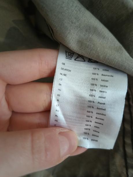 Maskačová košeľa, chapter young,m