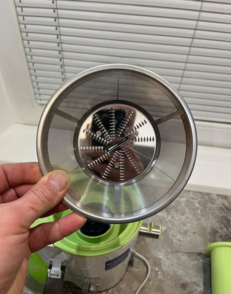 Odšťavovač bosch mes25g0 700w, bosch