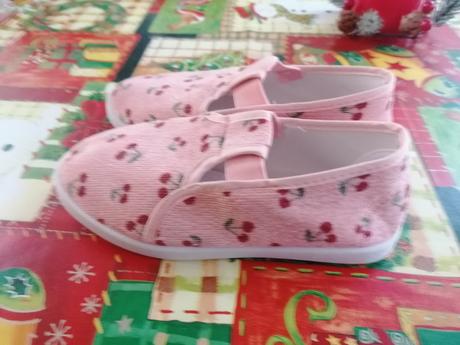 Dievčenské prezuvky, 32