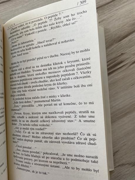 Retro stará kniha arthur hailey liek 1988,