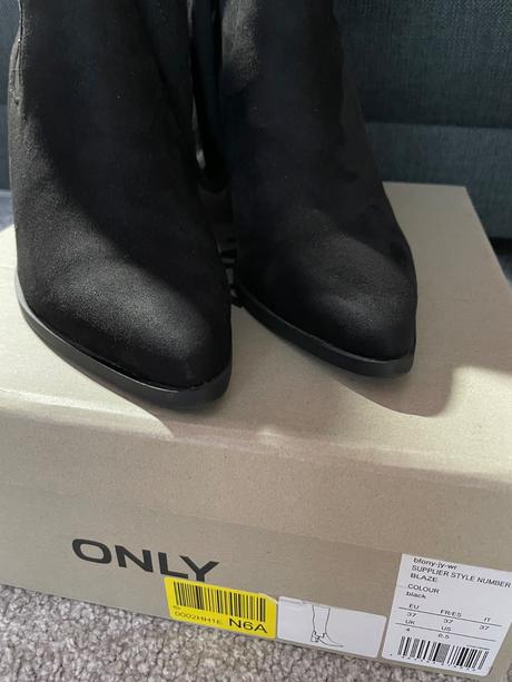 Semišové čižmy, 37