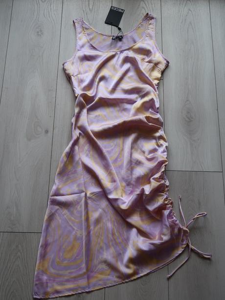 Nové. krásne šaty pieces - veľkost xl/42, 40 / 42 / l / xl