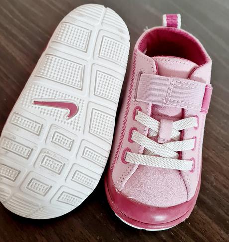 Nike lahke topanocky, nike,22