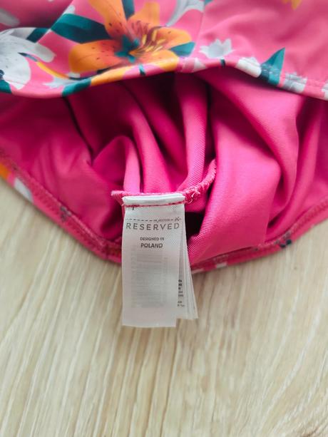 Nádherné jednodielne plavky s volánom reserved, reserved,134