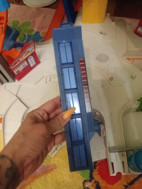 Hotwheels autogaraz/draha,