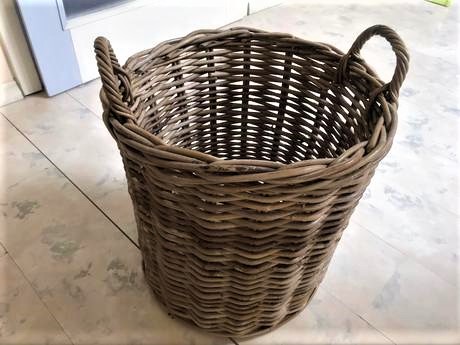 Kvalitný veľký prútený kôš, 