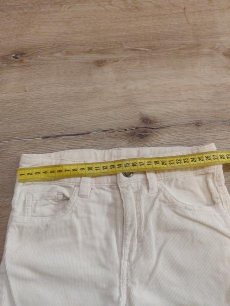 Nohavice a tunika, 104–116