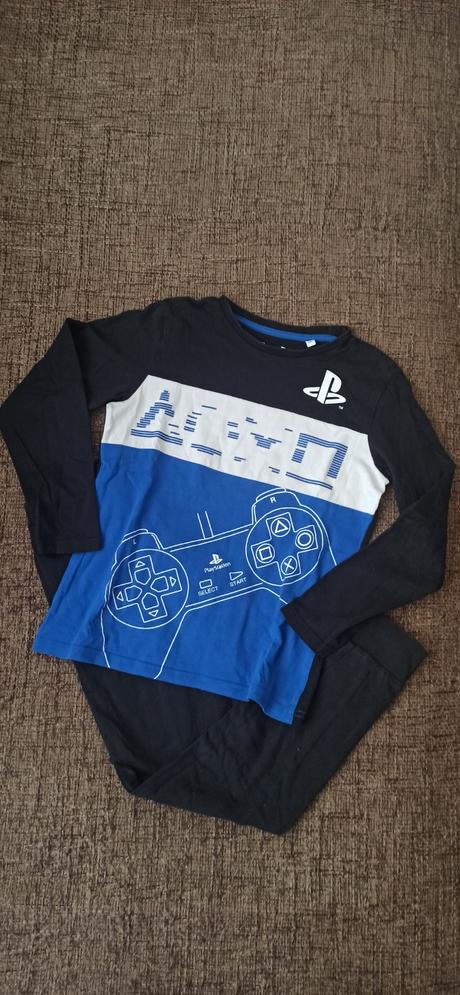 Pyžamo playstation, 140