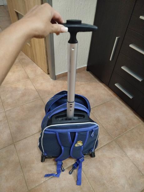 Školská taška na kolieskach, 