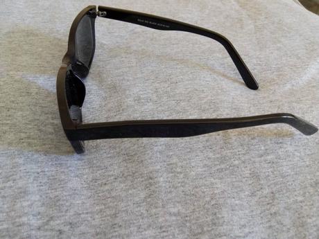 1 x vzaté slnečné dioptrické okuliare,